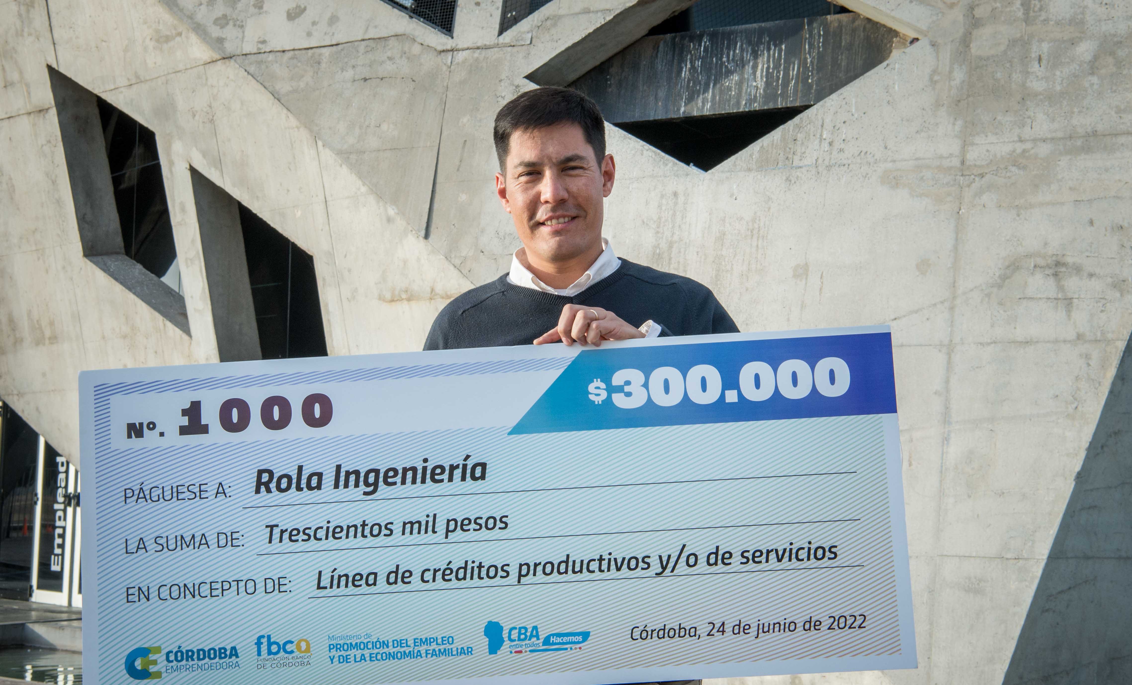 Schiaretti entregó el crédito 1000 de Córdoba Emprendedora
